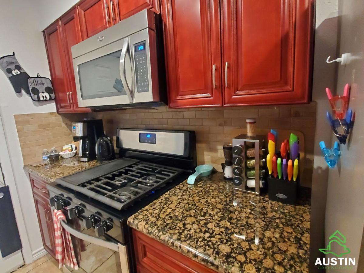 Austin Uncommon Room Rentals Екстериор снимка